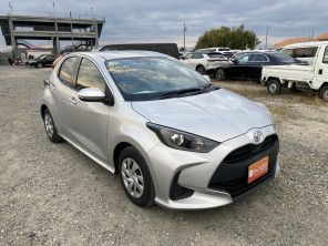 2021 Toyota Yaris thumbnail