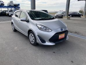 2018 Toyota Aqua Hybrid thumbnail