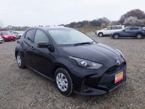 2021 Toyota Yaris thumbnail