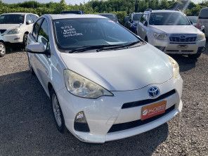 2012 Toyota Aqua Hybrid thumbnail